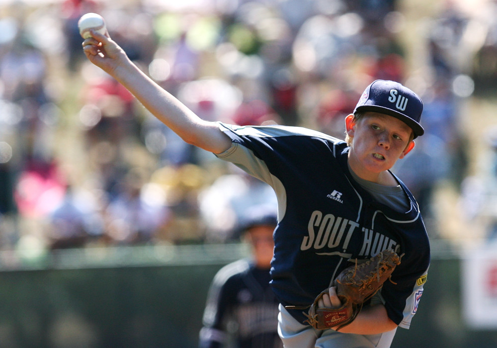 Pitching mechanics mistakes image